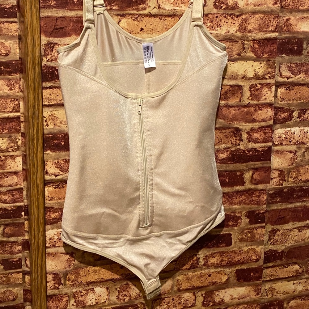 Body shaper size small